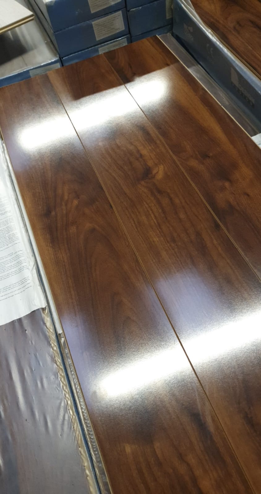 Dark Walnut High Gloss 12mm Floor Depot