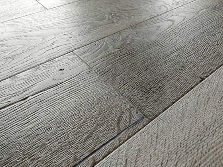 Engineered 15mm x 220 Distressed Hand Crafted Grey Oak