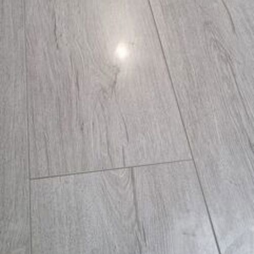 Pearl White High Gloss 12mm Laminate Flooring 