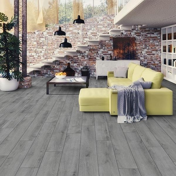 Rich Grey Oak 8mm Laminate Flooring Floor Depot