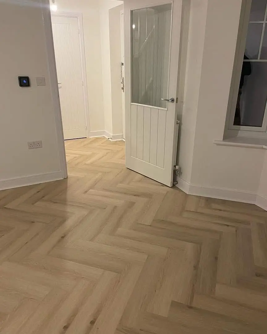 Sandy Limed Oak PREMIUM Herringbone 6.0 SPC Vinyl Click