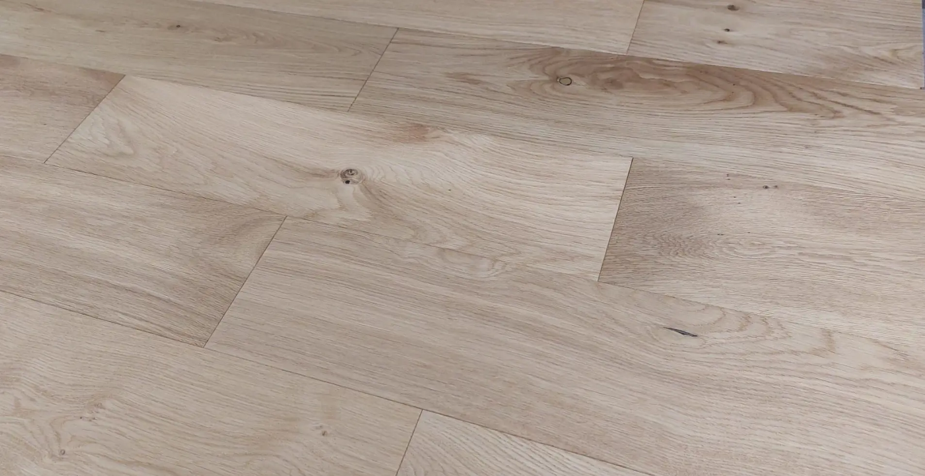 14mm x 150mm Brushed & Matt Lacquered Oak