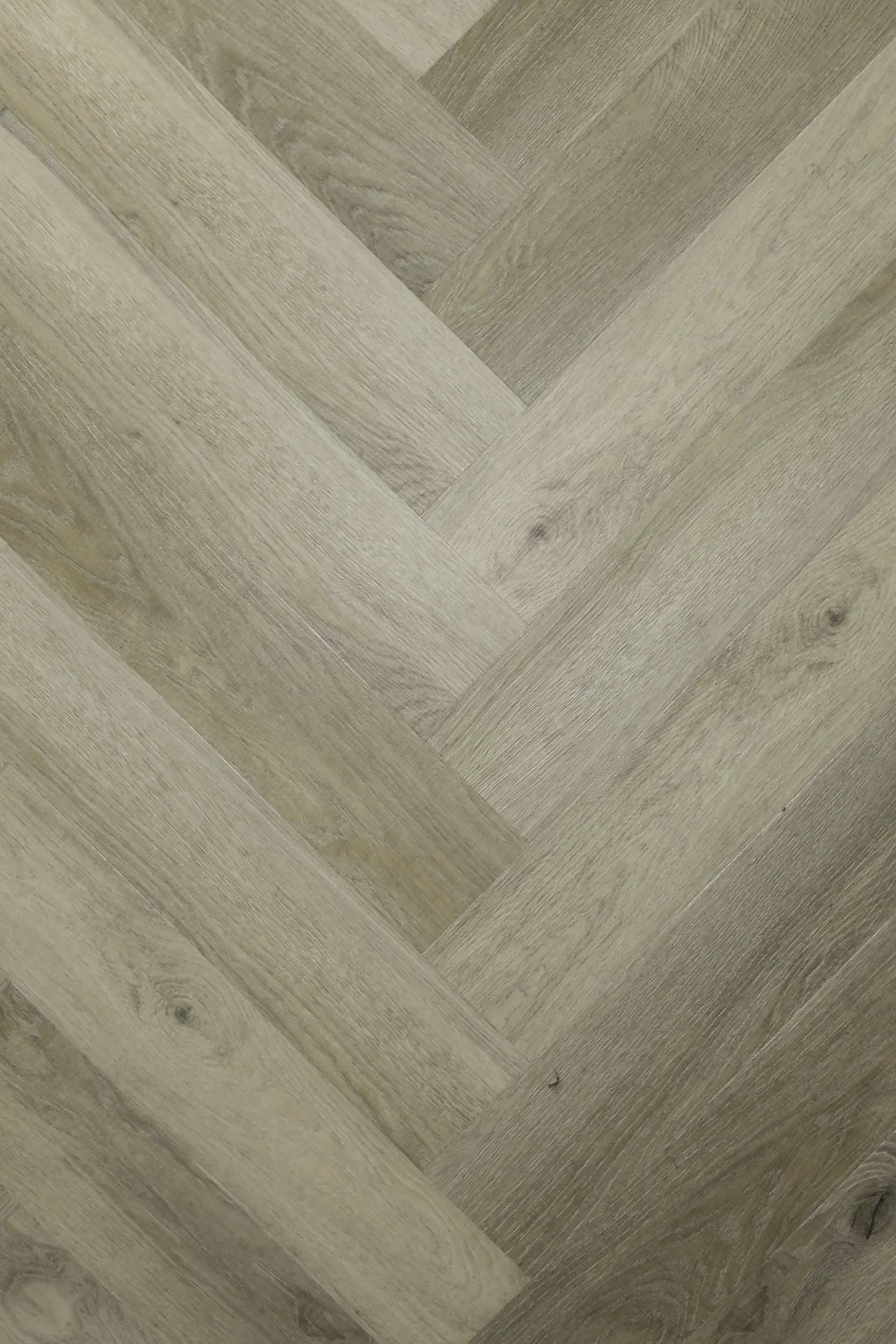 Natural Swiss Oak PREMIUM Herringbone 6.0 SPC Vinyl Click