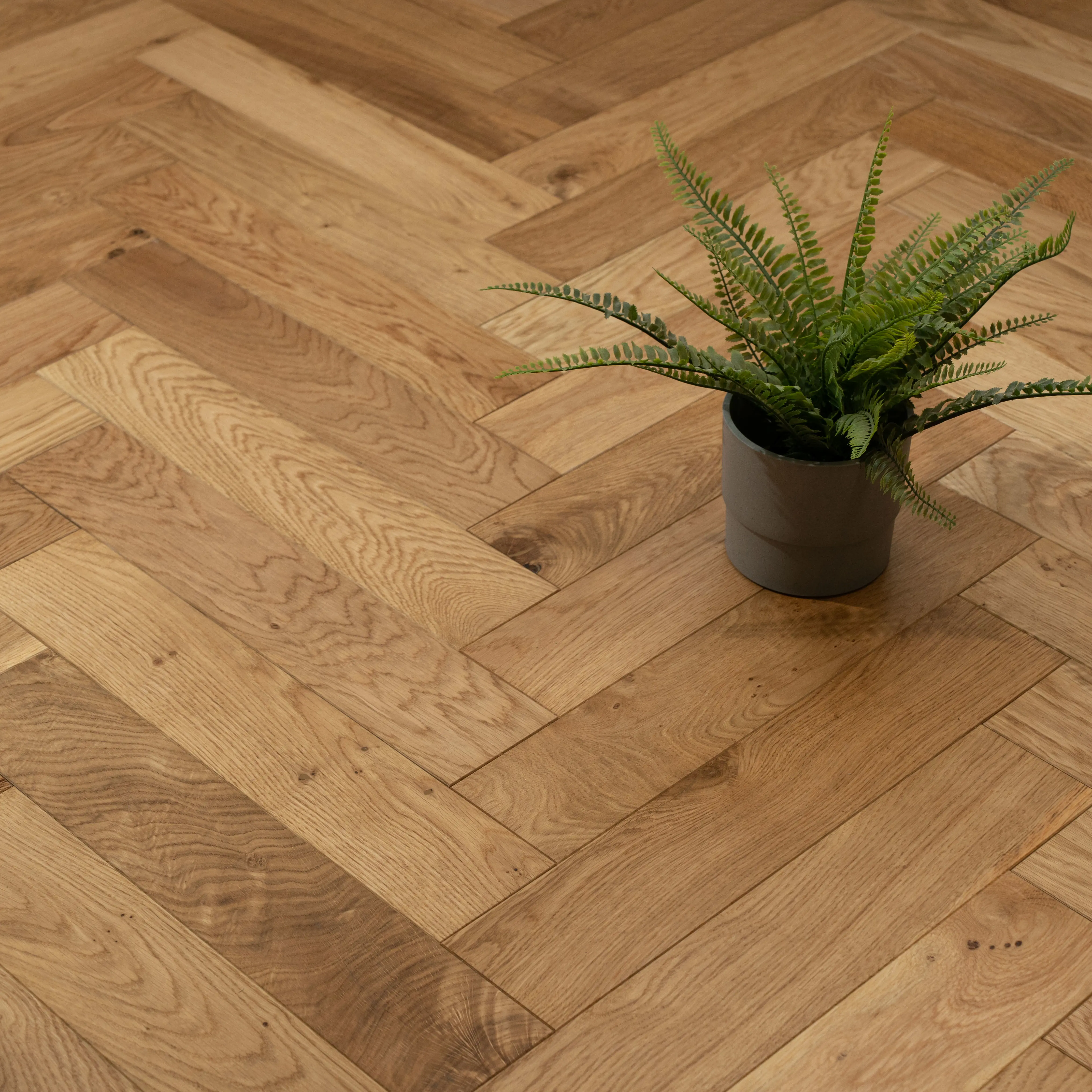 14/3 Natural Oak Brushed & UV Lacquered Herringbone