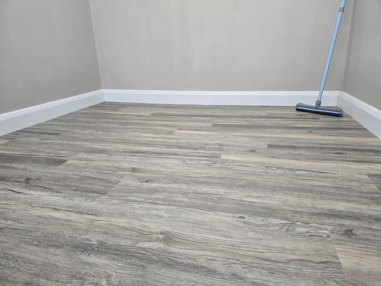Distressed Grey Oak PREMIUM 6mm SPC Click
