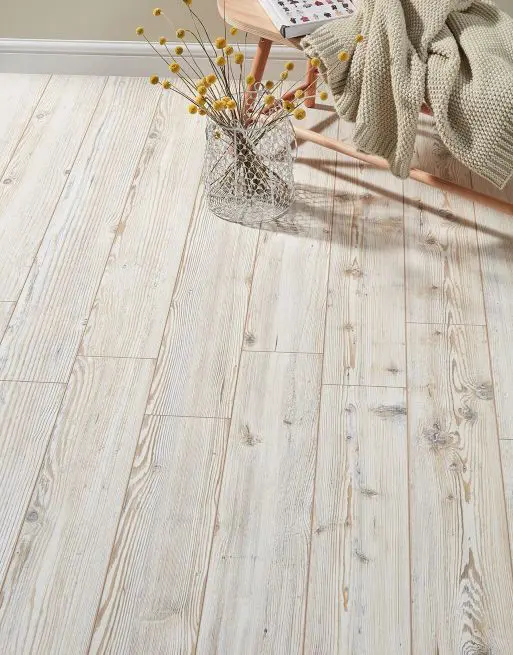 Arctic Pine 10mm Laminate