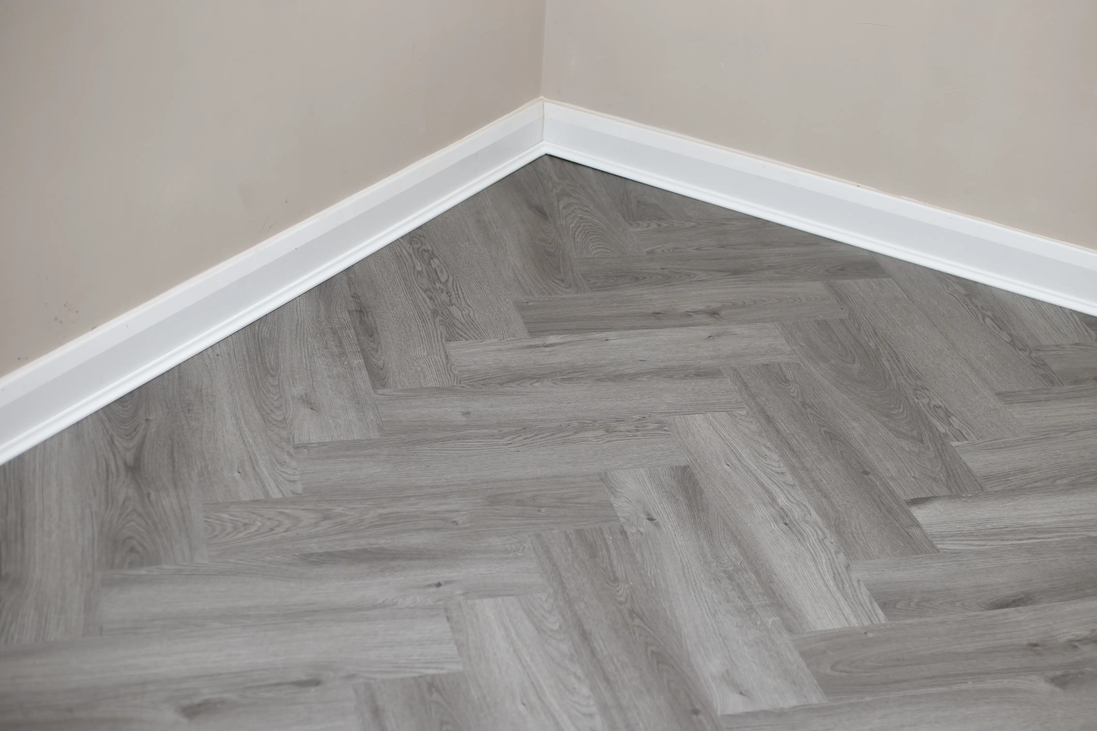Rich Grey Oak 6mm PREMIUM Herringbone SPC Click