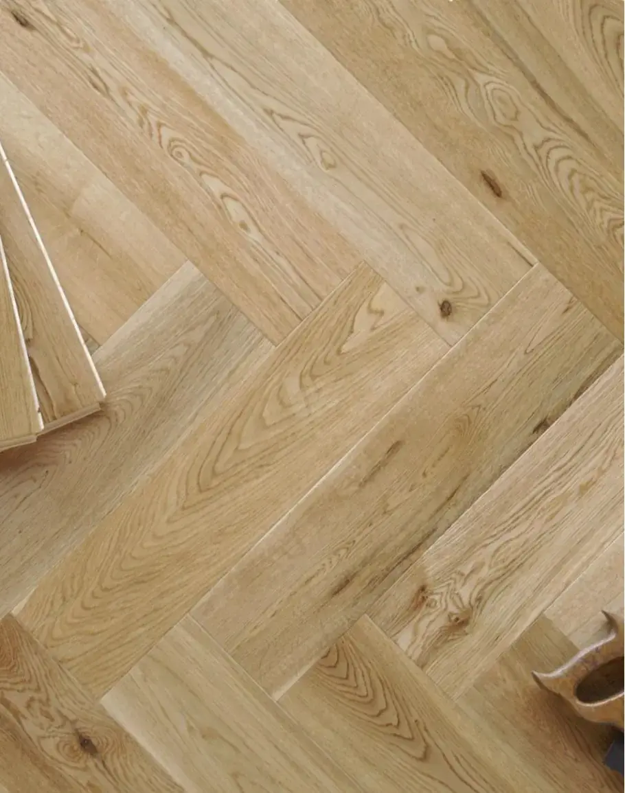 Natural Oak Herringbone 14mm Click UV Lacquered
