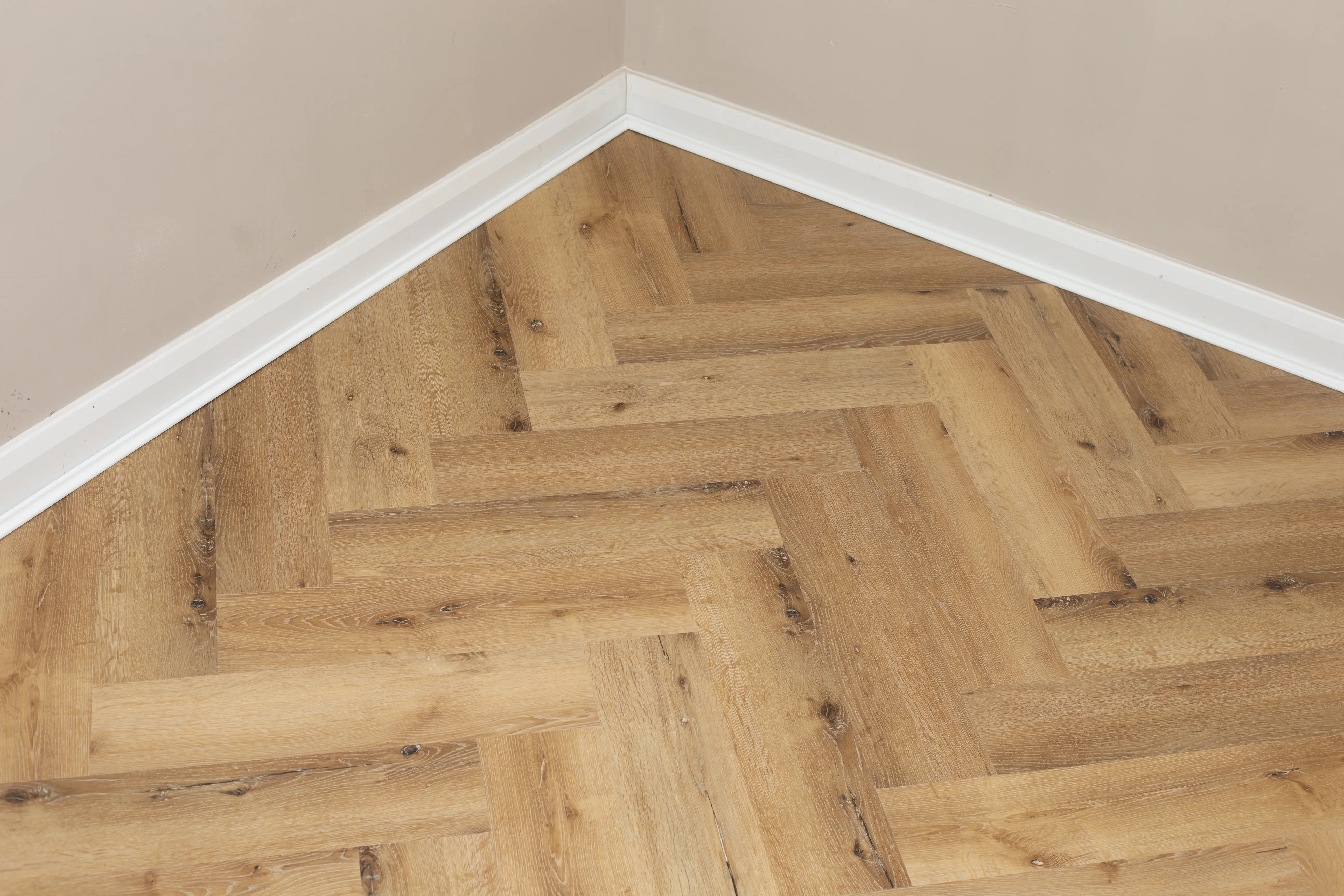 Mountain Fir 6mm Herringbone SPC Click