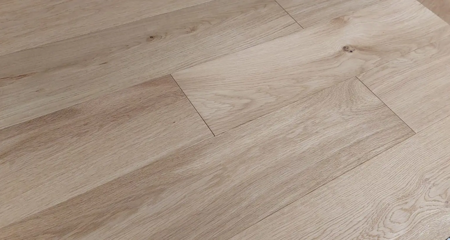 14mm x 150mm Brushed & Matt Lacquered Oak