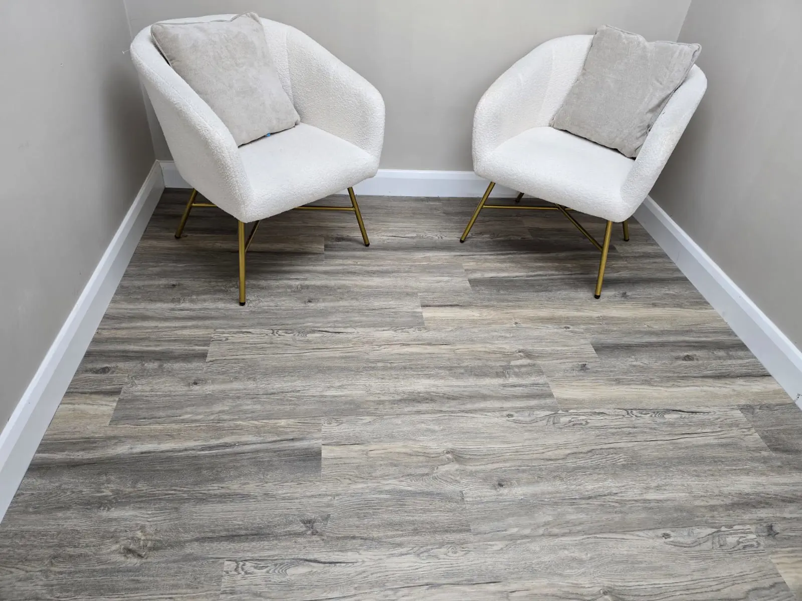 Distressed Grey Oak PREMIUM 6mm SPC Click