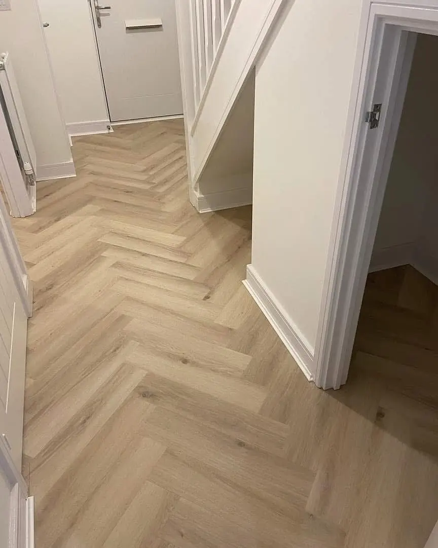 Sandy Limed Oak PREMIUM Herringbone 6.0 SPC Vinyl Click