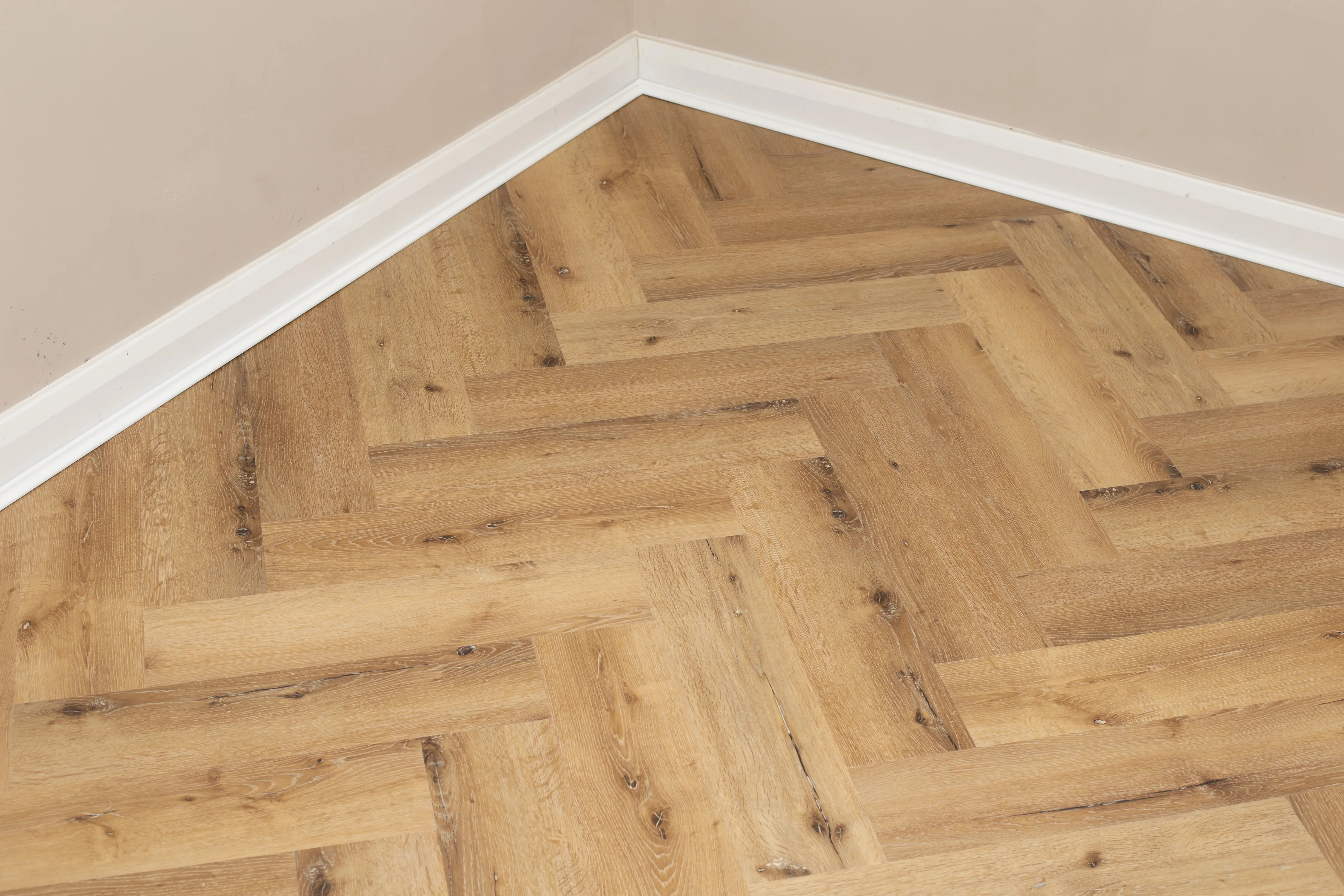 Mountain Fir 6mm Herringbone SPC Click