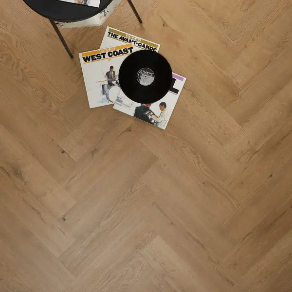 Crafted Natural Oak 5.5mm Herringbone SPC Click