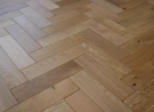 Manor Natural Oak Herringbone 18mm