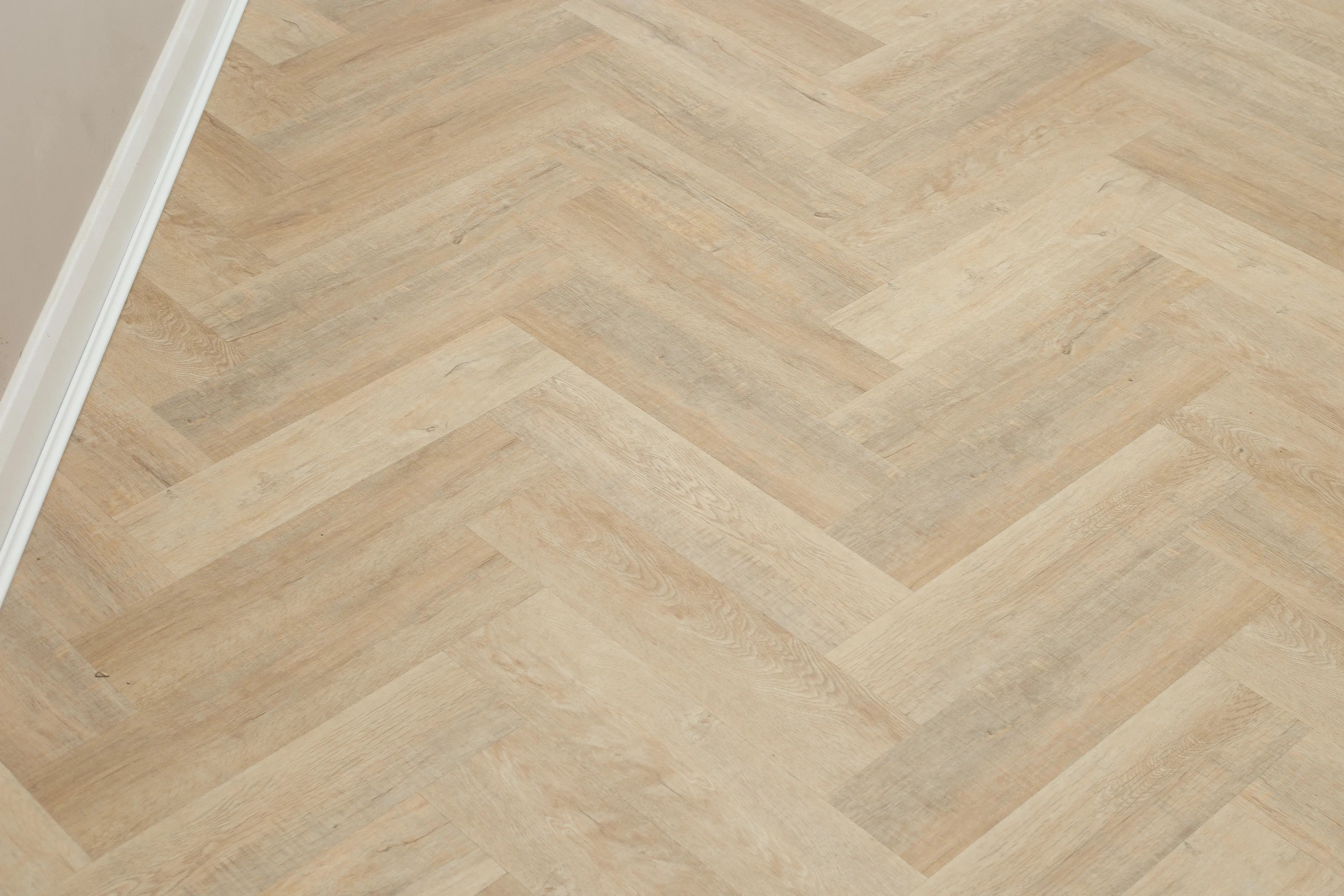 Spanish Cedar 6mm PREMIUM Herringbone SPC Click