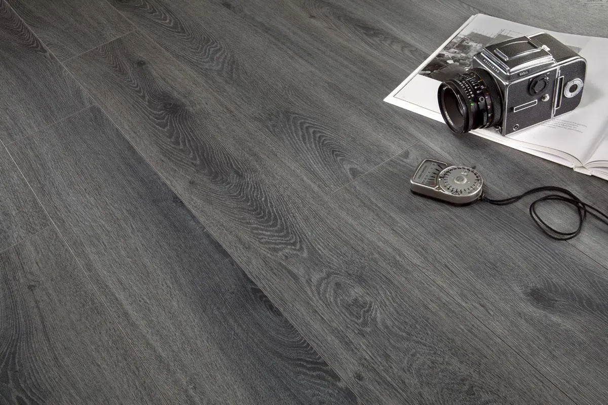Gunmetal Grey Oak 10mm Laminate 