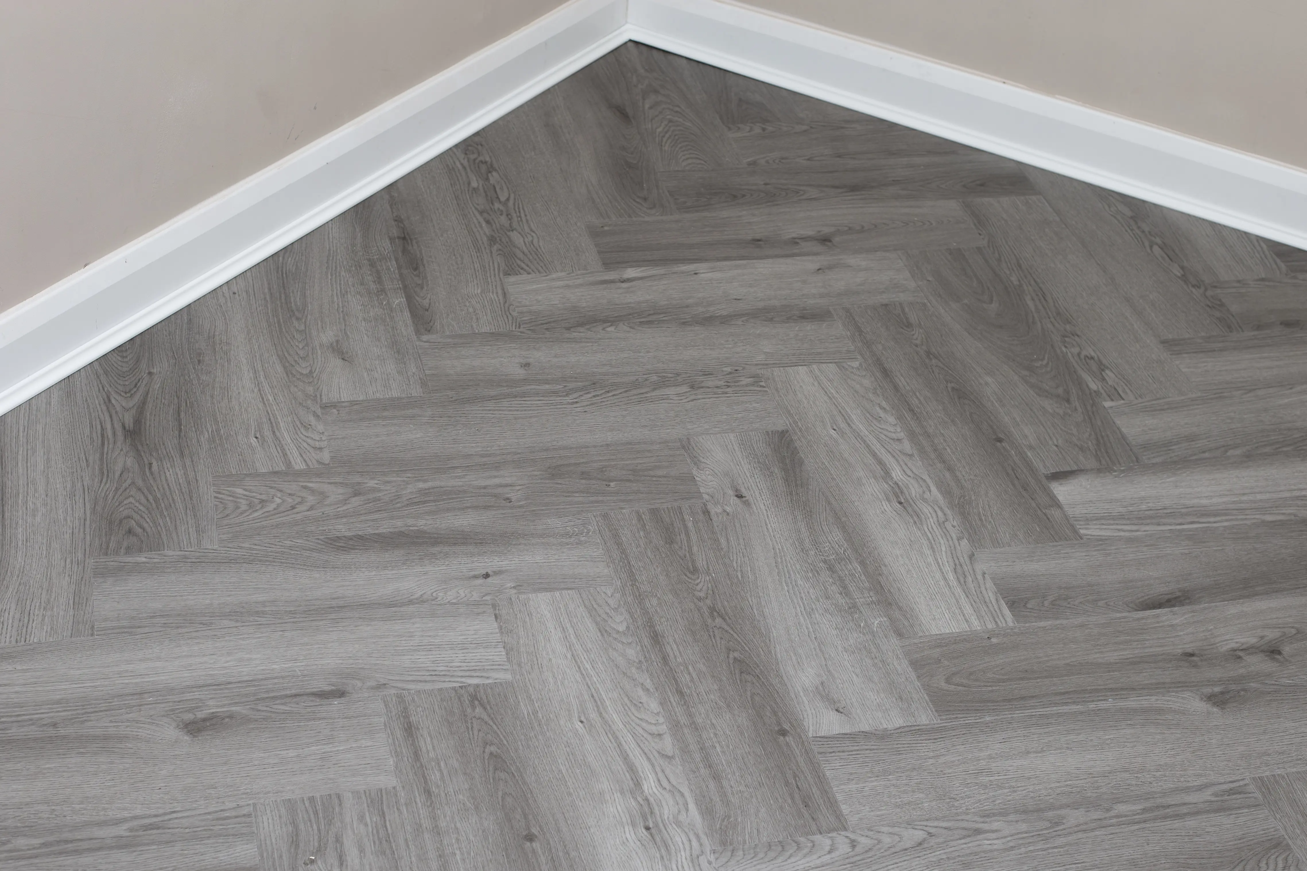 Rich Grey Oak 6mm PREMIUM Herringbone SPC Click
