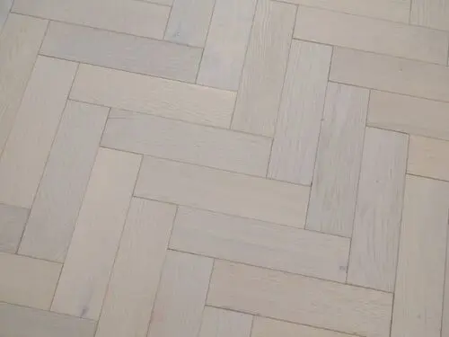 White Brushed Oak Herringbone 18mm
