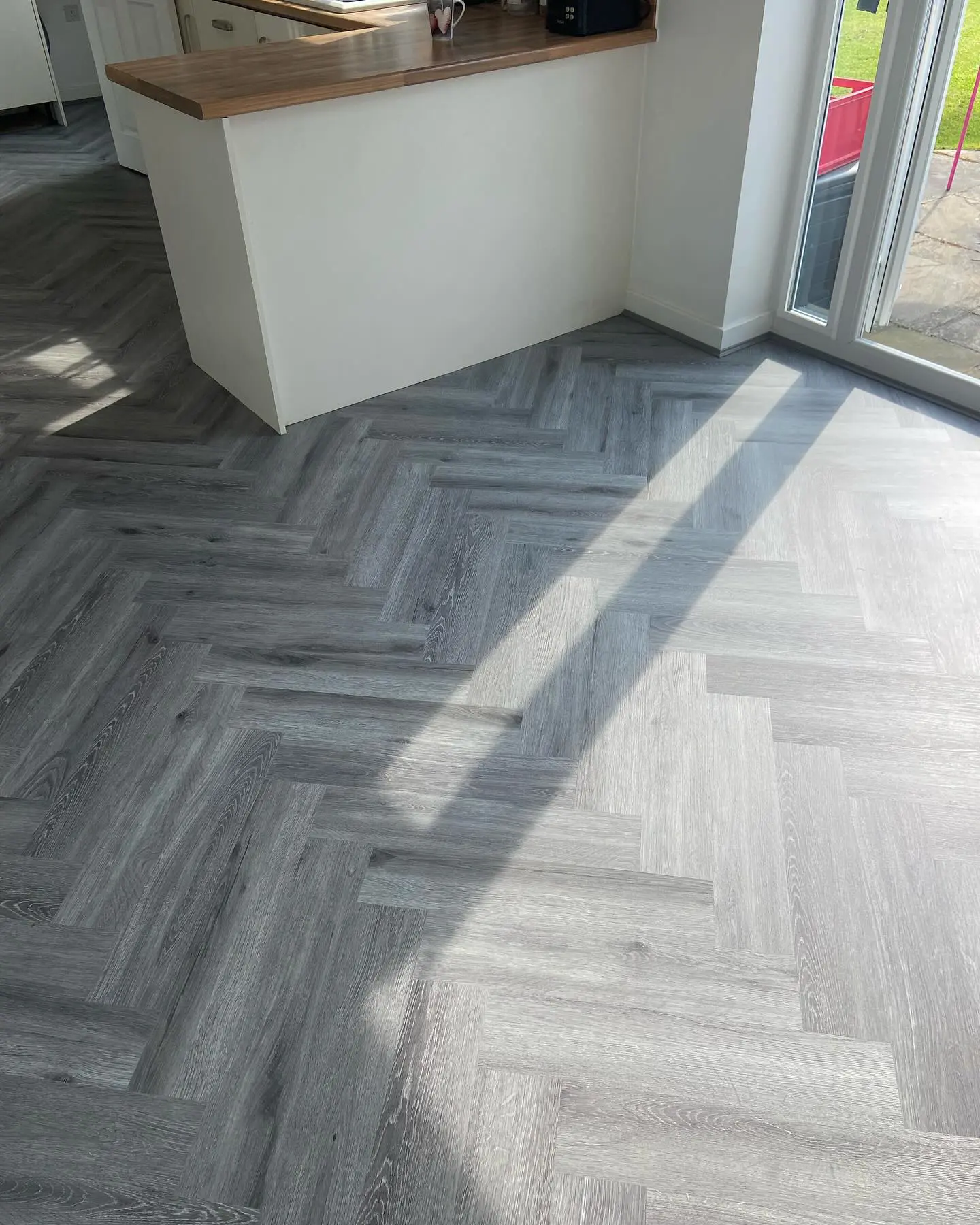 31.5m2 Bundle Volcanic Grey SPC Click Herringbone