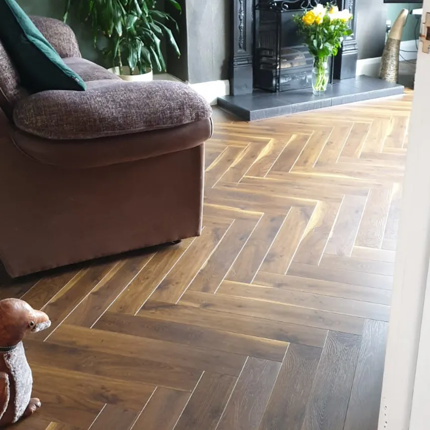 Oak Logo Java Java Oak 12mm Herringbone | Floor Depot