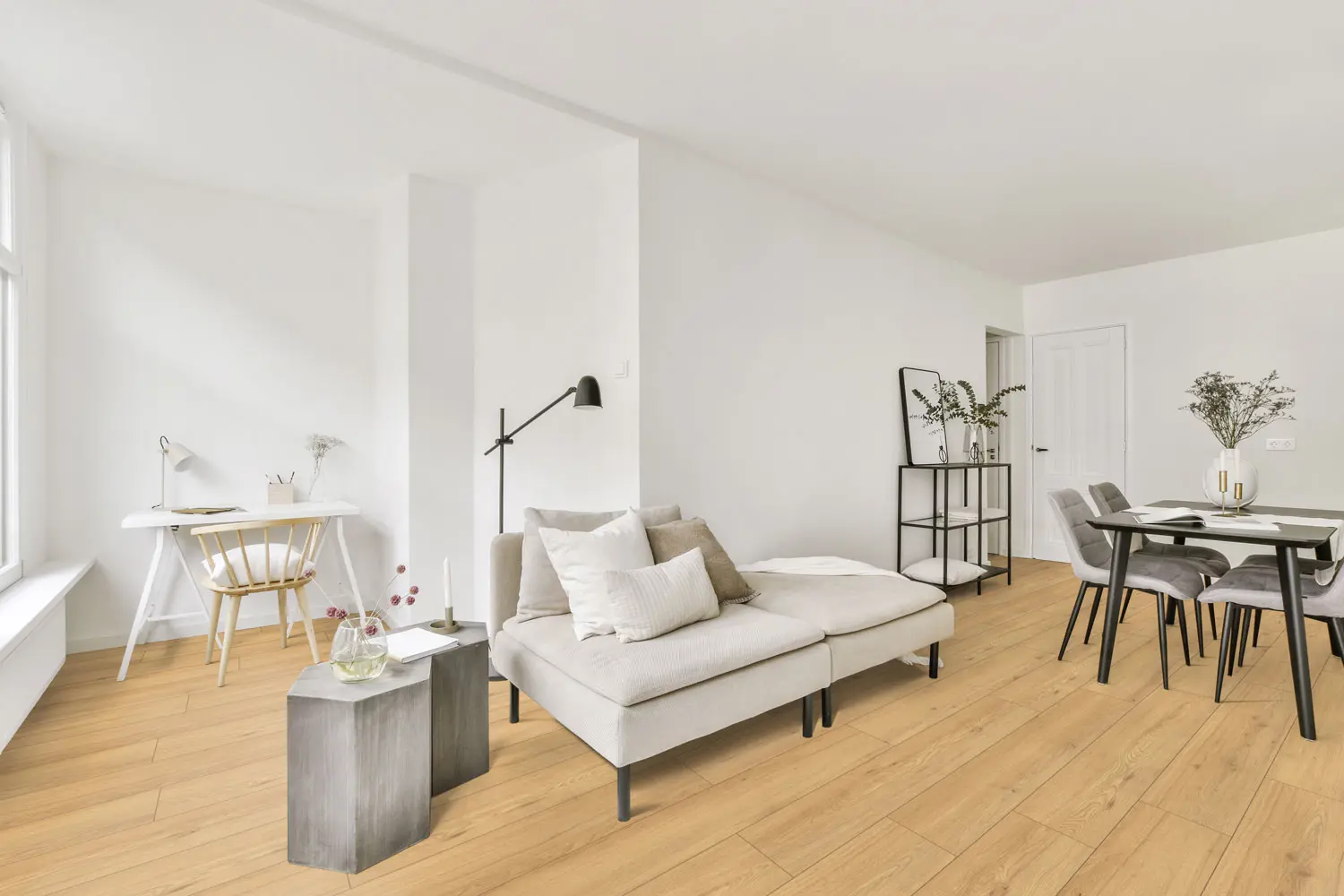 Radford Oak 12mm AC5 Laminate