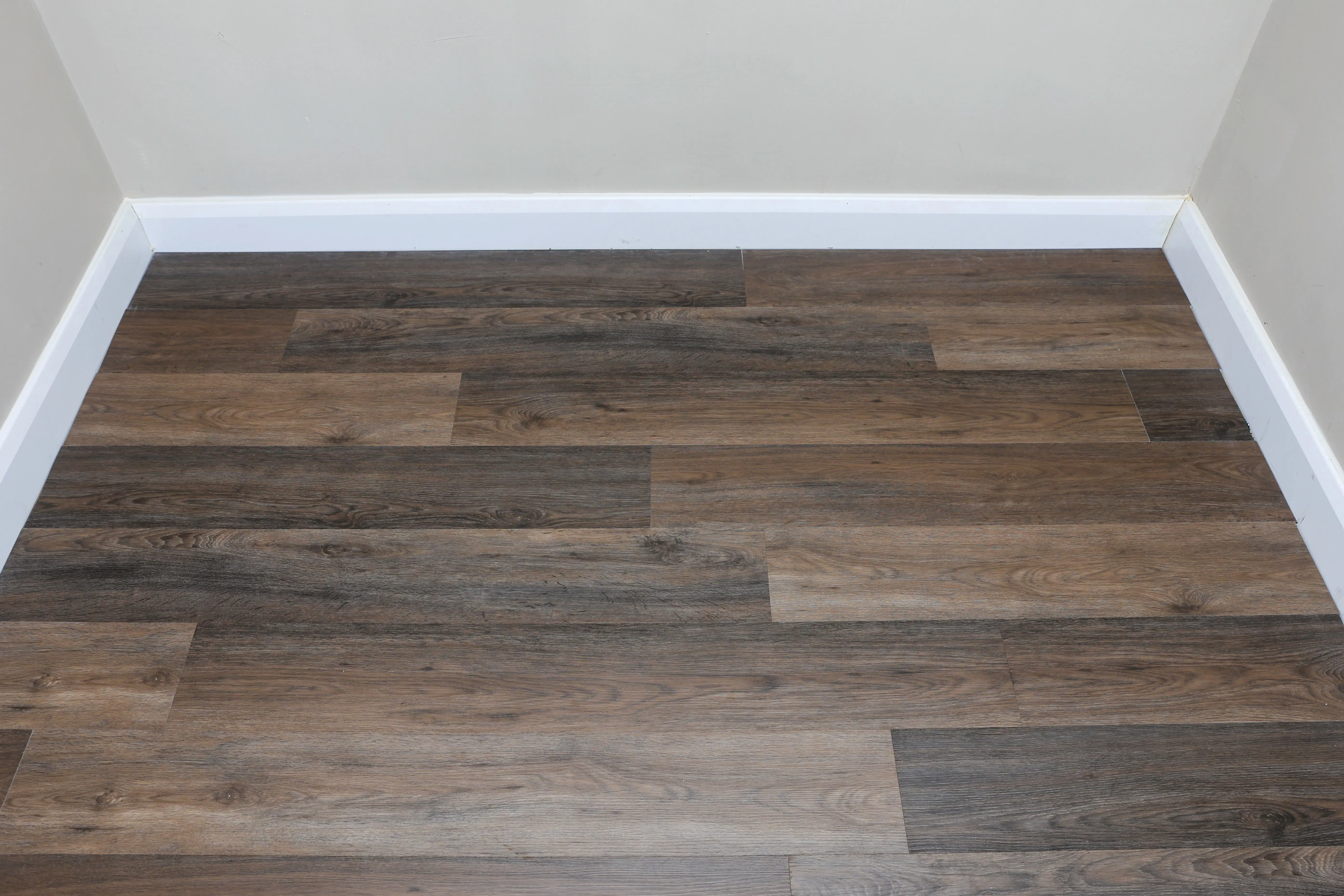 Classic Walnut 8mm LUXURY SPC Click