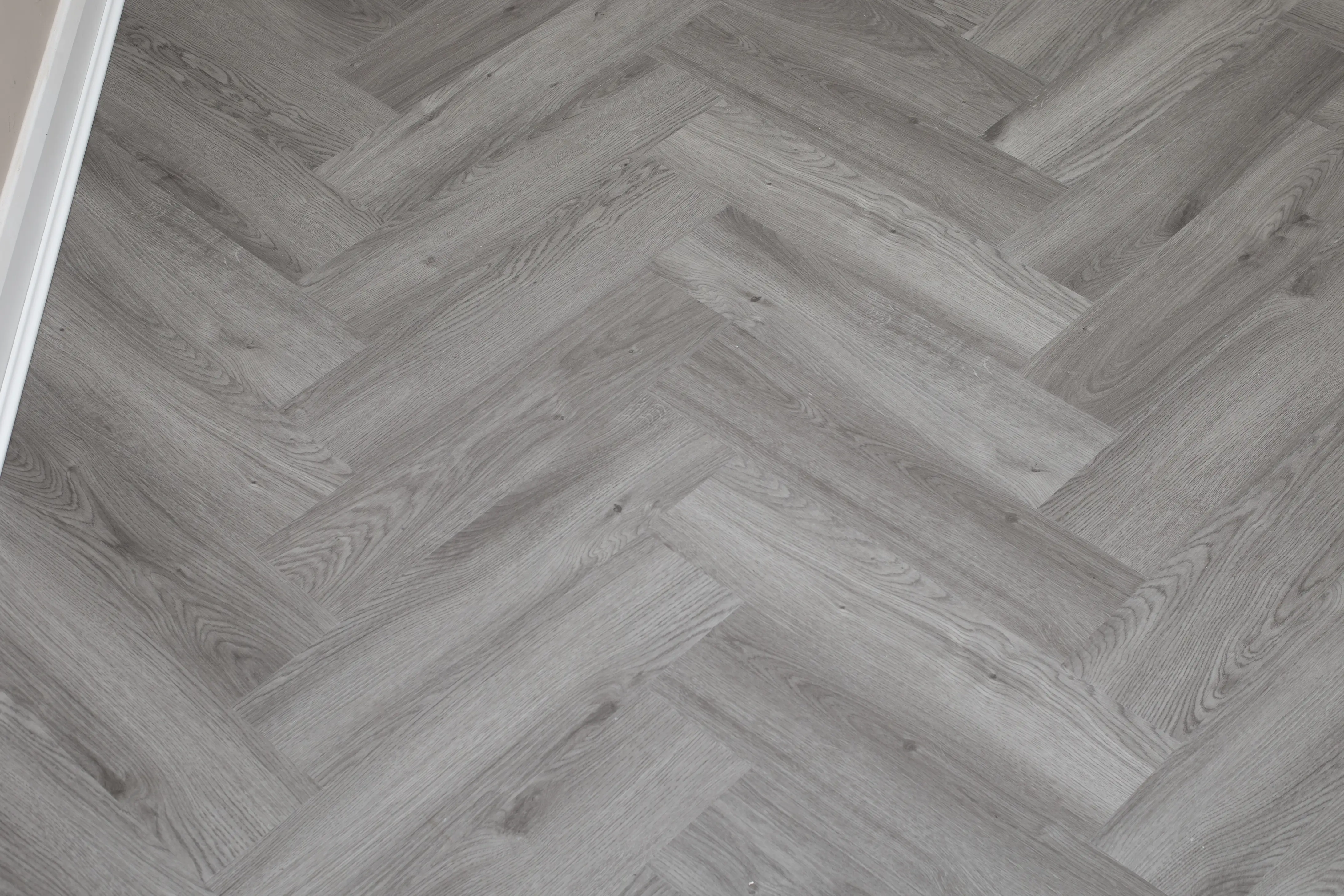 Rich Grey Oak 6mm PREMIUM Herringbone SPC Click