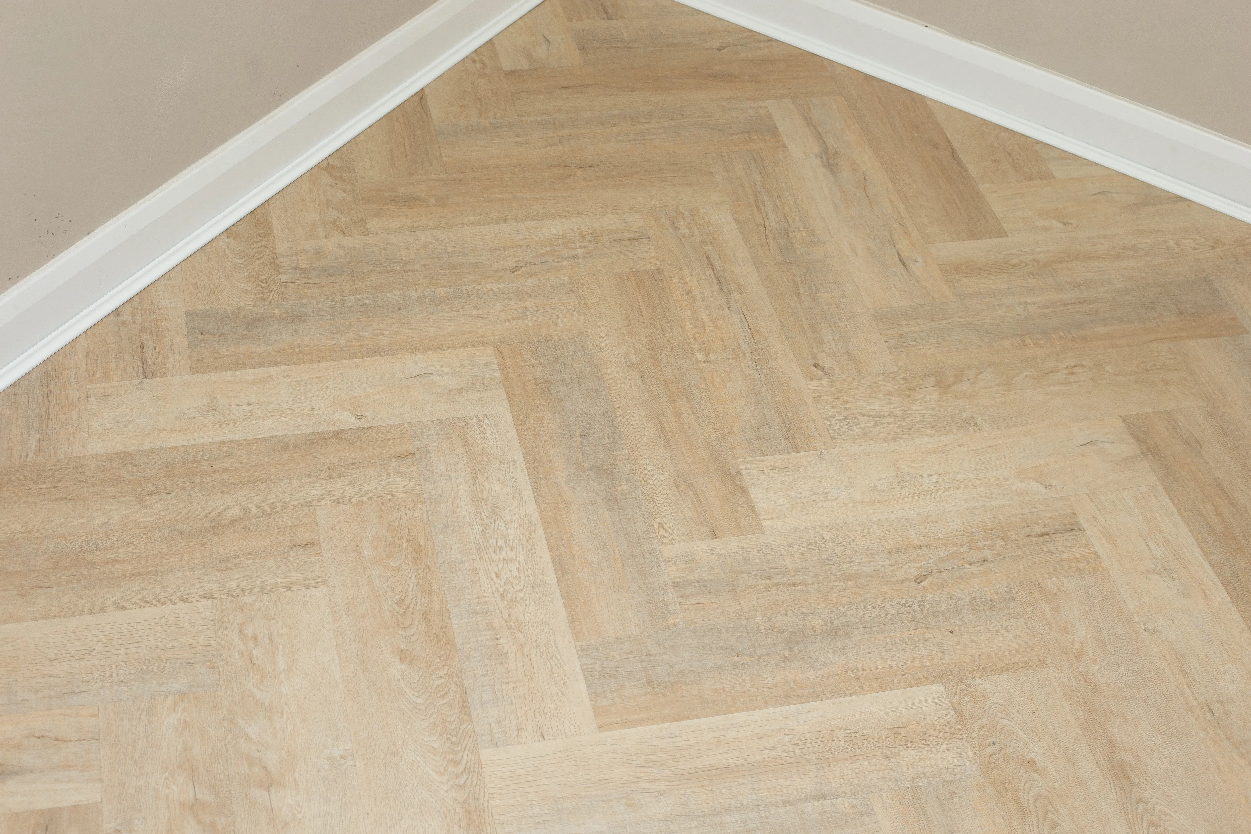 Spanish Cedar 6mm PREMIUM Herringbone SPC Click