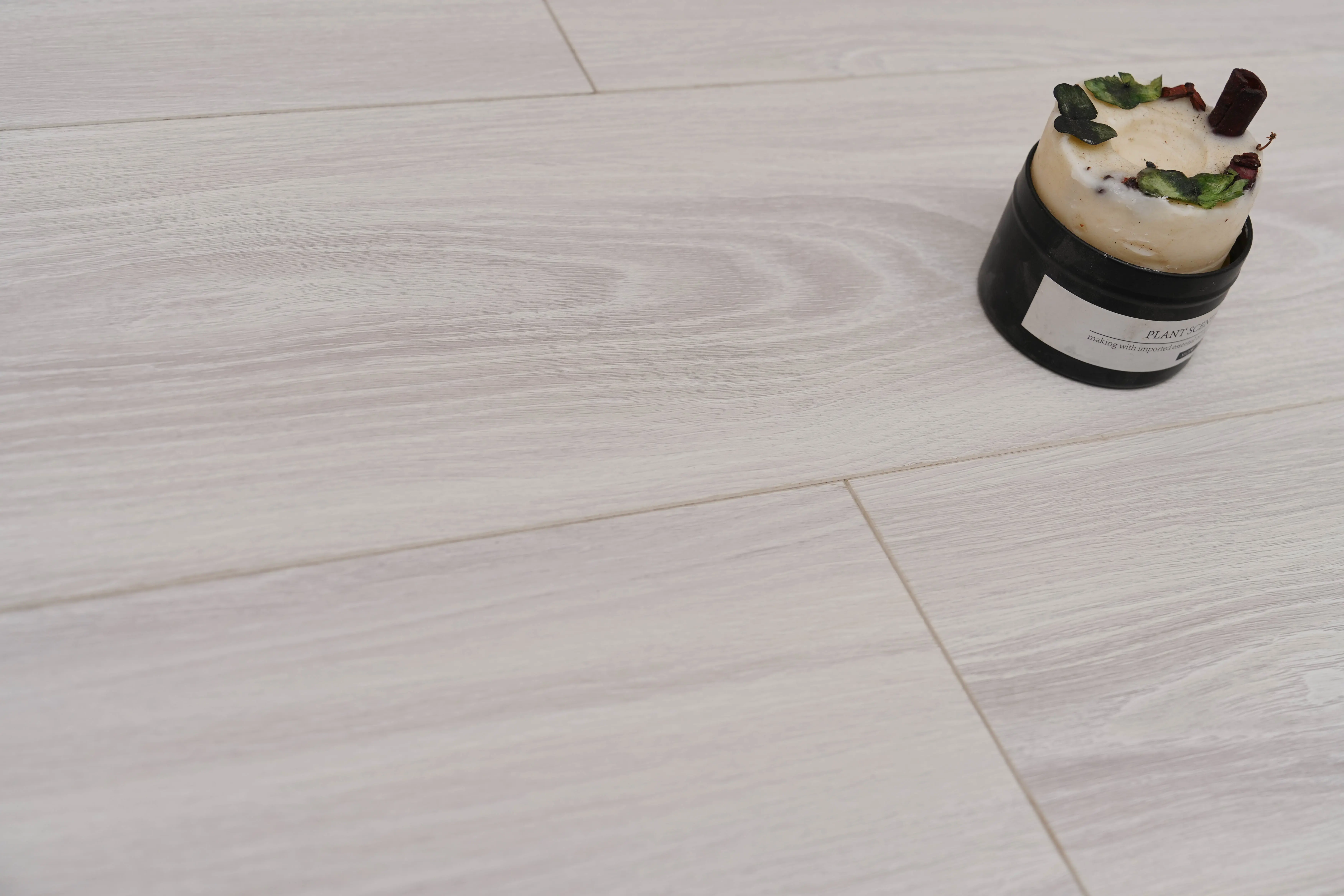 Winter Washed Grey Oak 12mm