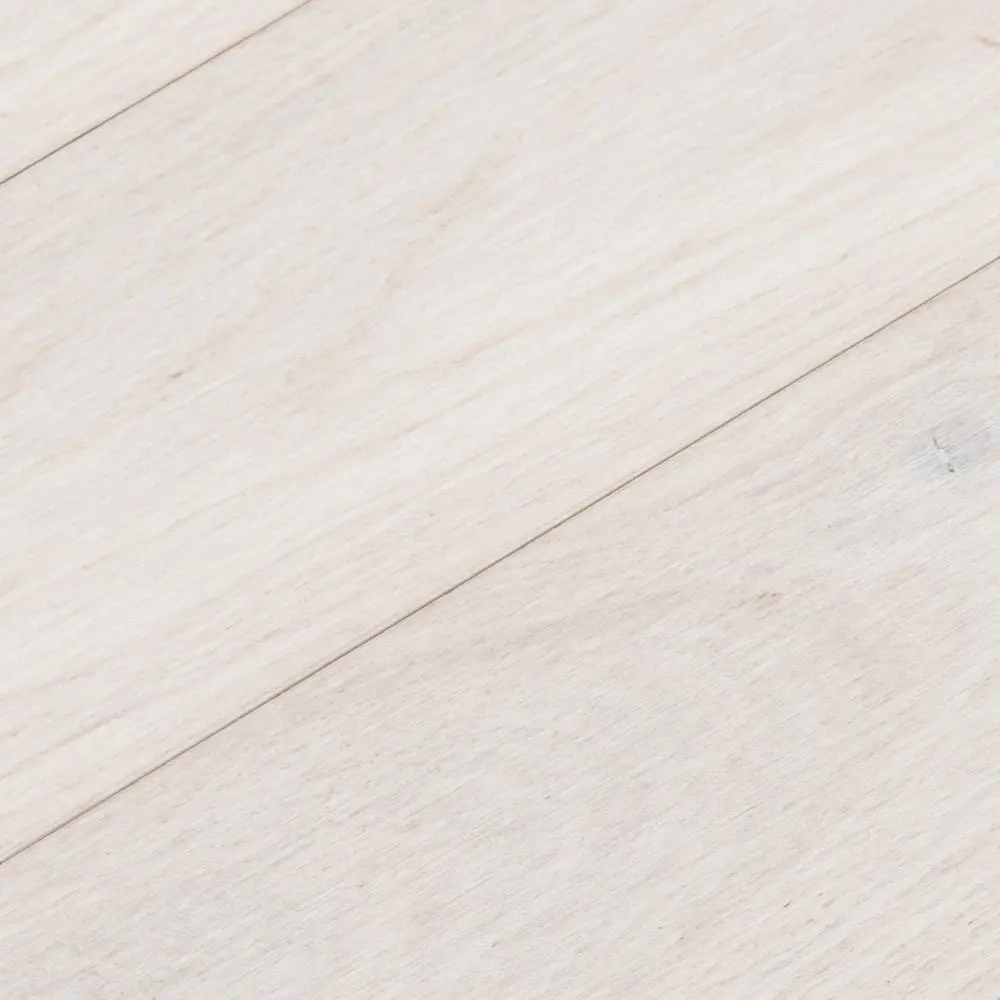 Chevron Ivory White Matt Lacquered Engineered