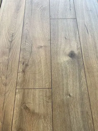 Rustic Oak 8mm Laminate Flooring
